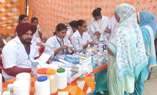 ਪਿੰਡ ਦੀਵਾਨਾ ਵਿਖੇ ਬਲਾਕ ਪੱਧਰੀ ਸਿਹਤ ਮੇਲੇ ਦਾ ਲੋੜਵੰਦਾਂ ਨੇ ਉਠਾਇਆ ਲਾਭ