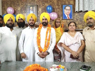 ਚੰਨੀ ਨੂੰ ਹਰਾ ਕੇ ਚਮਕੇ ਲਾਭ ਸਿੰਘ ਦੀਆਂ  ਸਰਗਰਮੀਆਂ ਬਣੀਆਂ ਖਿੱਚ ਦਾ ਕੇਂਦਰ