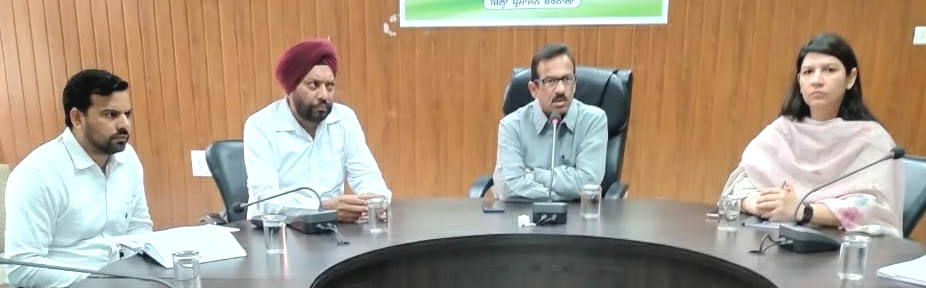 ਪਰਾਲੀ ਨੂੰ ਅੱਗ : ਸਰਕਾਰੀ ਅਧਿਕਾਰੀਆਂ/ਕਰਮਚਾਰੀਆਂ ਖਿਲਾਫ਼ ਹੋਵੇਗੀ ਕਾਰਵਾਈ : ਡਿਪਟੀ ਕਮਿਸ਼ਨਰ