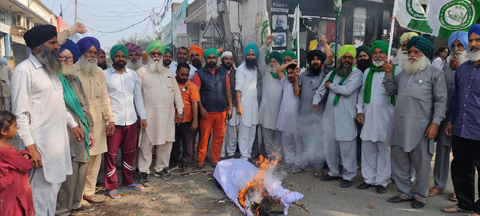 ਜੀ-20 ਸੰਮੇਲਨ ਦੇ ਵਿਰੋਧ ਵਿਚ ਬੀਕੇਯੂ ਡਕੌਂਦਾ ਨੇ ਫੂਕੀਆਂ ਕੇਂਦਰ ਸਰਕਾਰ ਦੀਆਂ ਅਰਥੀਆਂ