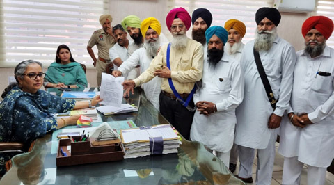 ਕਿਸਾਨਾਂ ਨੂੰ ਮੀਂਹ ਤੇ ਗੜ੍ਹੇਮਾਰੀ ਕਰਕੇ ਹੋਏ ਫ਼ਸਲਾਂ ਦੇ ਨੁਕਸਾਨ ਦਾ ਮੁਆਵਜਾ ਤੁਰੰਤ ਦਿੱਤਾ ਜਾਵੇ: ਮੰਡੇਰ