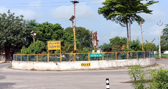 ਸਾਵਧਾਨ ! ਵਿਗੜ ਰਿਹੈ,ਸਰਦਾਰ ਸੇਵਾ ਸਿੰਘ ਠੀਕਰੀਵਾਲਾ ਚੌਂਕ ਦਾ ਸਰੂਪ ਅਤੇ ਨਾਮ