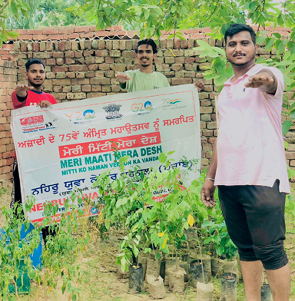 ਮੇਰੀ ਮਿੱਟੀ ਮੇਰਾ ਦੇਸ਼ ਮੁਹਿੰਮ ਤਹਿਤ ਪਿੰਡਾਂ ਵਿੱਚ ਲਗਾਏ ਜਾ ਰਹੇ ਹਨ ਪੌਦੇ