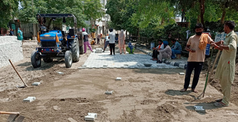 ਖ਼ਬਰ ਦਾ ਅਸਰ : ਲਓ ਜੀ…ਭਰੇ ਗਏ DC ਦਫ਼ਤਰ ਵਾਲੀ ਸੜਕ ਦੇ ਵੱਡੇ-ਵੱਡੇ ਟੋਏ