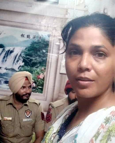 ਪੰਜਾਬ ਪੁਲਿਸ ਨੇ ਸ੍ਰੀ ਅਰਵਿੰਦ ਕੇਜਰੀਵਾਲ ਦੀ ਭੈਣ ਨੂੰ ਘਰ ‘ਚ ਕੀਤਾ ਨਜ਼ਰਬੰਦ…!