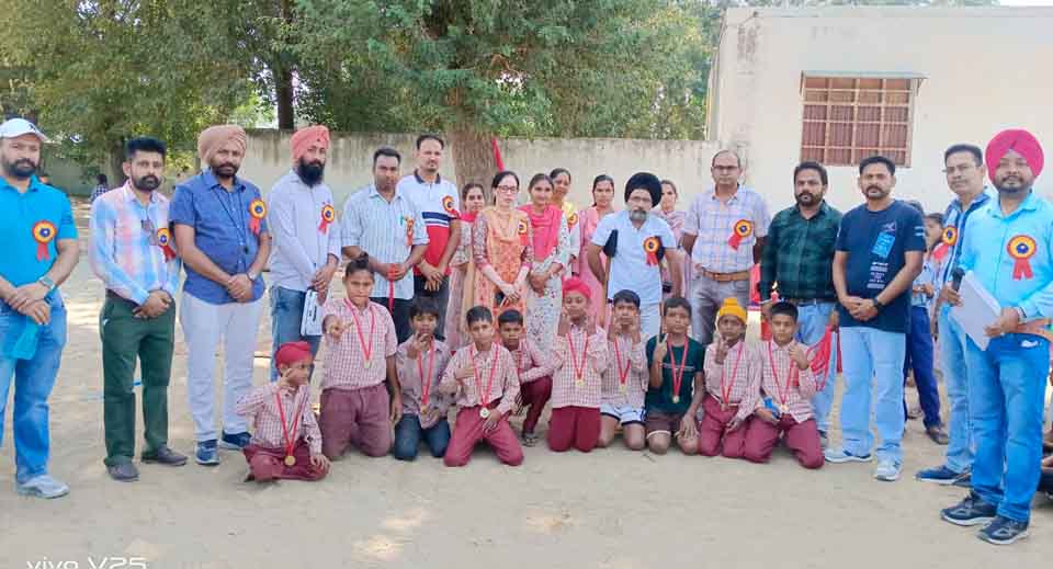 ਪ੍ਰਾਇਮਰੀ ਸਕੂਲਾਂ ਦੀਆਂ ਸੈਂਟਰ ਪੱਧਰੀ ਖੇਡਾਂ ‘ਚ ਨਿਹਾਲੂਵਾਲ ਸਕੂਲ ਦੀ ਰਹੀ ਝੰਡੀ,ਜਿੱਤੀ ਓਵਰਆਲ ਟਰਾਫ਼ੀ