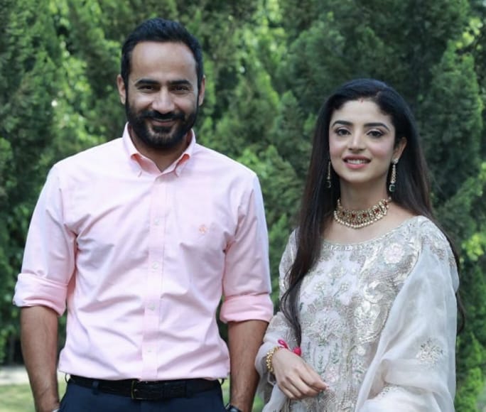 ਮੀਤ ਹੇਅਰ ਦੀ ਆਪਣੀ ਮੰਗੇਤਰ ਨਾਲ ਪਹਿਲੀ ਫੋਟੋ.. ਪੜ੍ਹੋ ਸਹੁਰਾ ਪਰਿਵਾਰ ਬਾਰੇ ਜਾਣਕਾਰੀ