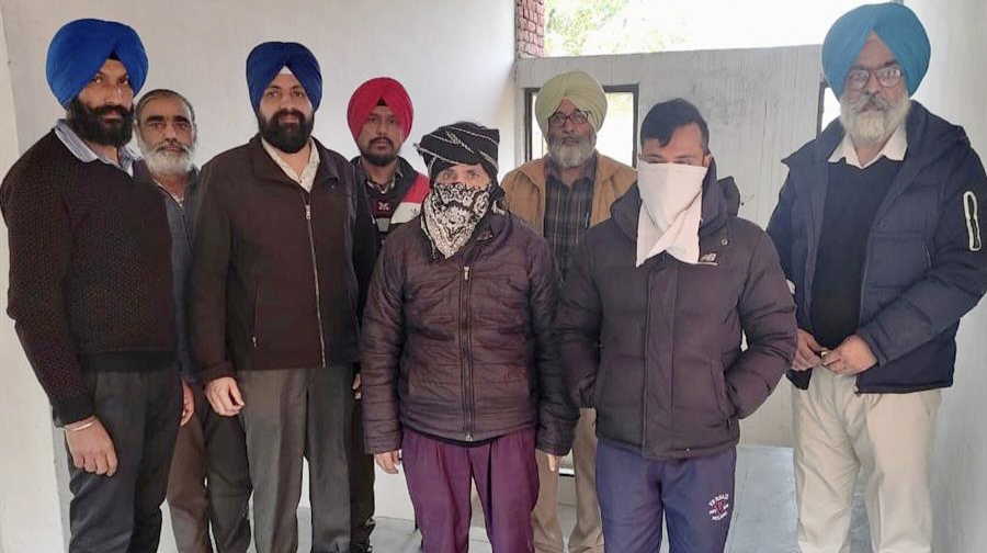 ਪਟਵਾਰੀ ਤਾਂ “ਬਾਪੂ” ਸੀ ਪਰ ਰਿਸ਼ਵਤ ਦੇ ਪੈਸੇ “ਬੇਟਾ” ਲੈਂਦਾ ਸੀ, ਵਿਜੀਲੈਂਸ ਨੇ ਦੋਵੇਂ ਫੜ ਲਏ