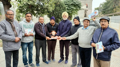 ਸੱਦਾ ਅਯੁੱਧਿਆ ਤੋਂ ਆਇਆ ਹੈ…ਸ੍ਰੀ ਰਾਮ ਜੀ ਨੇ ਬੁਲਾਇਆ ਹੈ, ਰਾਮ ਭਗਤਾਂ ਨੇ ਅਯੁੱਧਿਆ ਤੋਂ ਆਏ ਸੱਦਾ ਪੱਤਰ ਵੰਡੇ