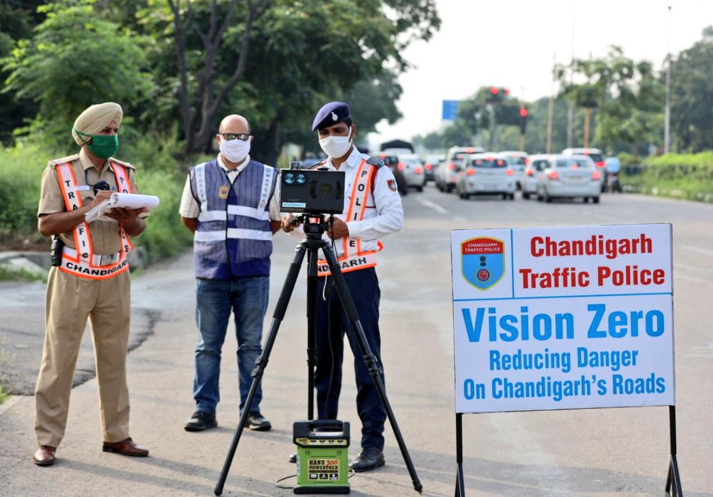 40 ਹਜ਼ਾਰ ਦੀ ਐਕਟਿਵਾ ਸਕੂਟਰੀ ਦੇ ਕੱਟੇ ਗਏ 2.50 ਲੱਖ ਦੇ ਚਲਾਨ, ਚਲਾਨ ਭਰਨ ਗਿਆ ਅਦਾਲਤ ਵਿੱਚ ਨਾਇਬ ਕੋਰਟ ਨਾਲ ਲੜ ਪਿਆ ਮਾਲਕ, ਜੱਜ ਨੇ ਪੁਲਿਸ ਨੂੰ ਦਿੱਤੇ ਪਰਚਾ ਦਰਜ ਕਰਨ ਦੇ ਹੁਕਮ