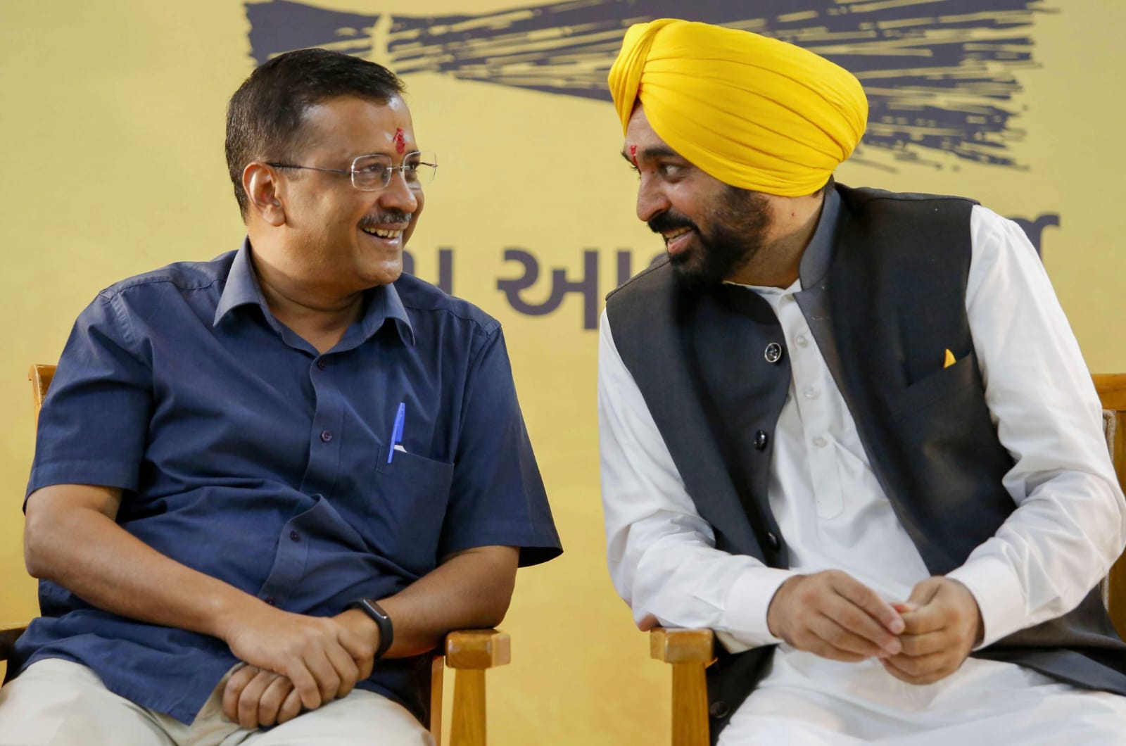 ਪੰਜਾਬ ‘ਚ ਆਟਾ ਵੰਡਣ ਦੇ ਟੈਂਡਰ ਕੇਜਰੀਵਾਲ ਦੇ ਖ਼ਾਸ ਆਦਮੀ ਕੋਲ.. ਆਪ ਸਰਕਾਰ ਕਰ ਰਹੀ ਸਰਕਾਰੀ ਖਜ਼ਾਨੇ ਦੀ ਸ਼ਰੇਆਮ ਲੁੱਟ-ਅਕਾਲੀ ਦਲ