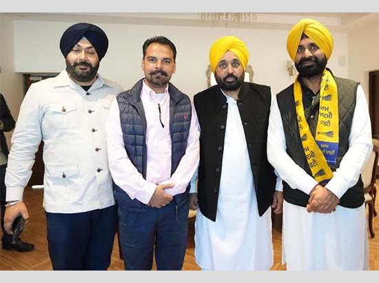 ਦਲ ਬਦਲੂਆਂ ਦੀ ਬੱਲੇ ਬੱਲੇ…ਟਕਸਾਲੀ ਵਰਕਰ ਥੱਲੇ ਥੱਲੇ…ਲੋਕ ਸਭਾ ਚੋਣਾਂ ‘ਚ ਦਲ ਬਦਲੂਆਂ ਦੀ ਹੋਵੇਗੀ ਚੜਾਈ