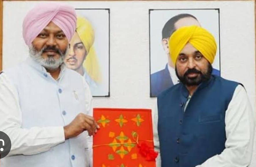 …ਨਿੱਤ ਮੰਗਵੀਂ ਨਹੀਂ ਮਿਲਣੀ…ਆਪਣੀ ਬਣਾ ਲੈ ਮਿੱਤਰਾ…ਉਧਾਰ ਮੰਗ ਮੰਗ ਕੇ ਕਿਵੇਂ ਕੰਮ ਚੱਲੇਗਾ