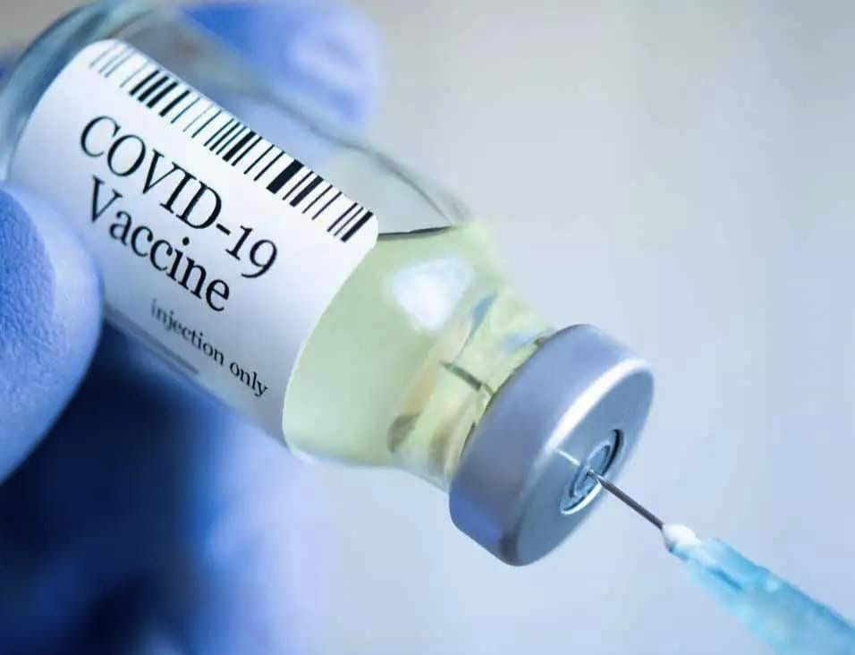 ਕਰੋਨਾ ਵੈਕਸੀਨ ਲਗਵਾਉਣ ਵਾਲਿਆਂ ਨੂੰ ਹਾਰਟ ਅਟੈਕ ਤੇ ਬਰੇਨ ਸਟਰੋਕ ਦਾ ਖ਼ਤਰਾ…ਕੰਪਨੀ ਨੇ ਅਦਾਲਤ ‘ਚ ਮੰਨਿਆ, ਪਰ ਨਾਲ ਹੀ ਕਿਹਾ ਕਿ ਅਜਿਹਾ ਬਹੁਤ ਘੱਟ ਲੋਕਾਂ ‘ਚ ਹੋਵੇਗਾ..ਪੜ੍ਹੋ ਖ਼ਬਰ