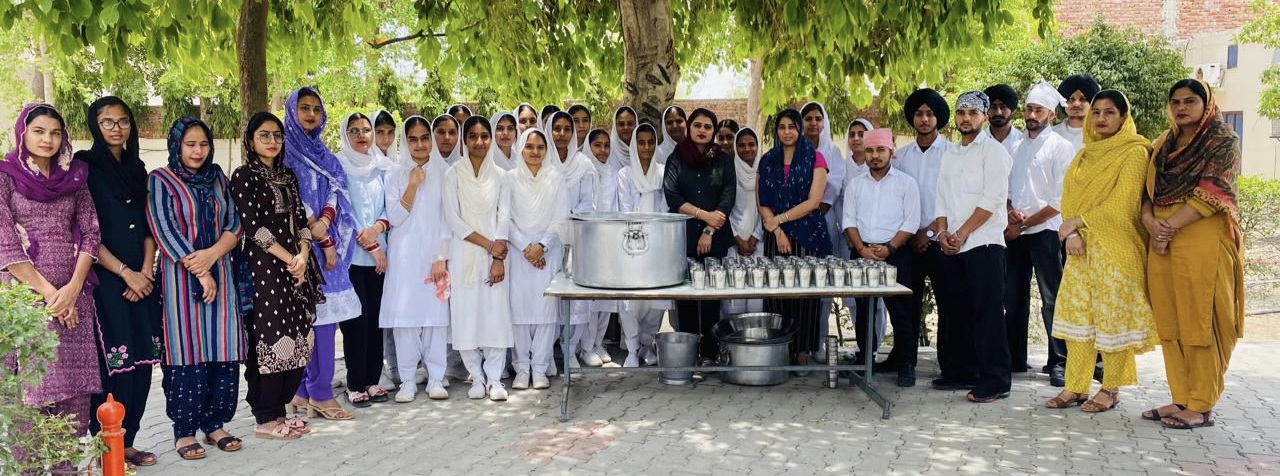 ਮਾਲਵਾ ਨਰਸਿੰਗ ਕਾਲਜ ‘ਚ ਲਗਾਈ ਠੰਡੇ ਮਿੱਠੇ ਜਲ ਦੀ ਛਬੀਲ