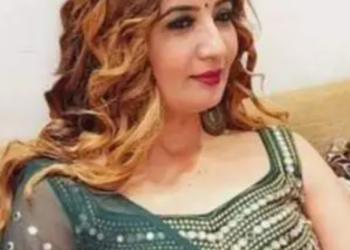 ਮੋਸਟ ਵਾਂਟੇਡ ਨਸ਼ਾ ਤਸਕਰ ਨਾਲ ਗੱਡੀ ‘ਚ ਫੜੀ ਗਈ ਪੁਲਿਸ ਦੀ ਸੁੰਦਰ ਮਹਿਲਾ ਕਾਂਸਟੇਬਲ…!