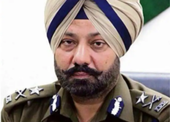 ਹਾਈਕੋਰਟ ਦਾ ਡੰਡਾ‌ : ਪੰਜਾਬ ਪੁਲਿਸ ਦੇ ਇੱਕ ਮੁਅੱਤਲ ਕੀਤੇ ਵੱਡੇ ਅਫ਼ਸਰ ਨੂੰ 15 ਦਿਨਾਂ ਦੇ ਅੰਦਰ-ਅੰਦਰ ਬਹਾਲ ਕਰਨ ਦੇ ਹੁਕਮ…..!