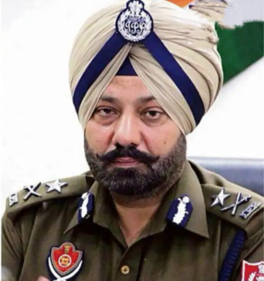 ਹਾਈਕੋਰਟ ਦਾ ਡੰਡਾ‌ : ਪੰਜਾਬ ਪੁਲਿਸ ਦੇ ਇੱਕ ਮੁਅੱਤਲ ਕੀਤੇ ਵੱਡੇ ਅਫ਼ਸਰ ਨੂੰ 15 ਦਿਨਾਂ ਦੇ ਅੰਦਰ-ਅੰਦਰ ਬਹਾਲ ਕਰਨ ਦੇ ਹੁਕਮ…..!