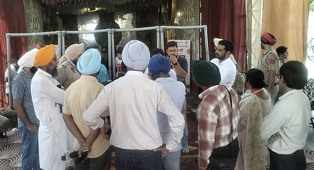 …ਜਦੋਂ ਪੱਤਰਕਾਰਾਂ ਨੇ ਧਰਨੇ ਦੀ ਧਮਕੀ ਦਿੱਤੀ ਤਾਂ ਮੁੱਖ ਮੰਤਰੀ ਭਗਵੰਤ ਮਾਨ ਦੀ ਸੁਰੱਖਿਆ ਟੀਮ ਦੇ ਹੁਕਮ ਹਵਾ ‘ਚ ਉੱਡੇ