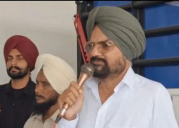 ਸਿੱਧੂ ਮੂਸੇਵਾਲਾ ਦੇ ਪਿਤਾ ਦੇ ਗੰਨਮੈਨਾਂ ਦੀ ਹੋ ਗਈ ਆਪਸੀ ਲੜਾਈ…ਇੱਕ ਸਖ਼ਤ ਜ਼ਖਮੀ