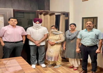 ਨਰਸਿੰਗ ਕਾਲਜਾਂ ‘ਚ ਫਰਜ਼ੀ ਦਾਖਲਿਆਂ ਦਾ ਗੋਰਖ ਧੰਦਾ ਬੇਨਕਾਬ… ਵਿਜੀਲੈਂਸ ਨੇ ਸਾਬਕਾ ਰਜਿਸਟਰਾਰ ਨੂੰ ਕੀਤਾ ਗ੍ਰਿਫ਼ਤਾਰ