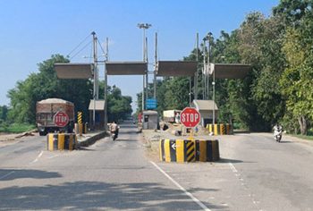 ਸ਼ਰੇਆਮ ਲੁੱਟ ! ਬਰਨਾਲਾ ਤੋਂ ਲੁਧਿਆਣਾ…ਬੱਸਾਂ ਦੀਆਂ ਸਵਾਰੀਆਂ ਤੋਂ ਅਜੇ ਵੀ ਲਿਆ ਜਾ ਰਿਹਾ ਟੋਲ ਟੈਕਸ..ਟੋਲ ਪਲਾਜ਼ਾ ਹੋ ਚੁੱਕੇ ਹਨ ਬੰਦ