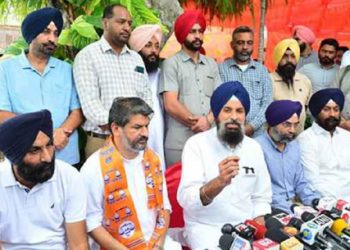 ਮਜੀਠੀਆ ਨੇ ਕੀਤਾ ਚੈਲਿੰਜ.. ਜਾਂਚ ਕਰਵਾਓ,ਮੁੱਖ ਮੰਤਰੀ ਨੇ ਸ਼ਰਾਬ ਪੀਤੀ ਹੋਈ ਸੀ…ਪੰਜਾਬ ਦੇ ਹਸਪਤਾਲ ‘ਚ ਕਿਉਂ ਨਹੀਂ ਕਰਵਾਇਆ ਦਾਖ਼ਲ