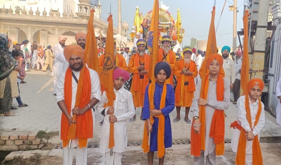 ਮਹਾਂਪੁਰਸ਼ਾਂ ਦੀ ਬਰਸੀ ਸਮਾਗਮ ਮੌਕੇ ਪਿੰਡ ਚੰਨਣਵਾਲ ਵਿਖੇ ਵਿਸ਼ਾਲ ਨਗਰ ਕੀਰਤਨ ਸਜਾਇਆ