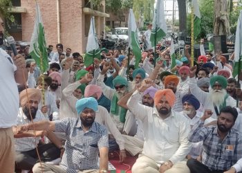 ਬਿਜਲੀ ਸੇਵਾਵਾਂ ਰੱਬ ਆਸਰੇ…ਜੇ ਸਪਲਾਈ ਬੰਦ ਹੋ ਗਈ ਤਾਂ ਬੰਦ ਹੀ ਰਹੇਗੀ…ਬਿਜਲੀ ਕਾਮੇ ਤਿੰਨ ਰੋਜ਼ਾ ਸਮੂਹਿਕ ਛੁੱਟੀ ‘ਤੇ…!