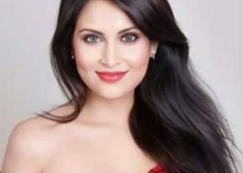 …ਬਾਲੀਵੁੱਡ ਤੇ ਸਾਊਥ ਦੀ ਸੁੰਦਰ ਅਦਾਕਾਰਾ ਨੇ ਤਿੰਨ ਚੋਟੀ ਦੇ IPS ਅਧਿਕਾਰੀ ਖੁੱਡੇਲਾਈਨ ਲਗਵਾਏ