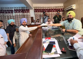 ਸ਼੍ਰੋਮਣੀ ਅਕਾਲੀ ਦਲ (ਅ) ਅਤੇ ਪੰਥਕ ਜਥੇਬੰਦੀਆਂ ਦੇ ਸਾਂਝੇ ਉਮੀਦਵਾਰ ਗੋਵਿੰਦ ਸਿੰਘ ਸੰਧੂ ਨੇ ਵਿਸ਼ਾਲ ਕਾਫਲੇ ਨਾਲ ਦਾਖਲ ਕੀਤੇ ਨਾਮਜ਼ਦਗੀ ਪੱਤਰ