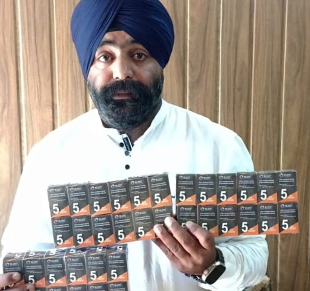 ਬਰਨਾਲੇ ‘ਚ ਨਕਲੀ ਕਰੀਮਾਂ ਵੇਚਣ ਵਾਲਾ ਏਜੰਟ ਅਸਲੀ ਕੰਪਨੀ ਨੇ ਫੜਿਆ ਪਰ ਮਾਮਲਾ ਭੇਤਭਰੇ ਹਾਲਾਤਾਂ ‘ਚ ਹੋ ਗਿਆ ਠੱਪ…!