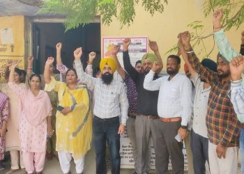 ਮੁਲਾਜ਼ਮਾਂ ਦੇ ਤੇਵਰ ਤਿੱਖੇ.. 29-30 ਅਕਤੂਬਰ ਨੂੰ ਸਮੂਹਿਕ ਛੁੱਟੀ ਅਤੇ 8 ਨਵੰਬਰ ਨੂੰ ਬਰਨਾਲਾ ‘ਚ ਸੂਬਾ ਪੱਧਰੀ ਰੈਲੀ ਦੀ ਚਿਤਾਵਨੀ