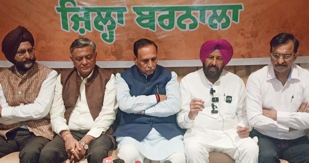 ਇੱਕ ਵਾਰੀ ਬੋਕ ਦੇ ਸਿੰਗਾਂ ਨੂੰ ਹੱਥ ਪੈ ਲੈਣ ਦਿਓ ਫਿਰ ਦੇਖਿਓ…BJP ਦੇ ਕੇਂਦਰੀ ਆਗੂਆਂ ਦੀ ਹਾਜ਼ਰੀ ‘ਚ ਕੇਵਲ ਢਿੱਲੋਂ ਨੇ ਕੀਤਾ ਦਾਅਵਾ