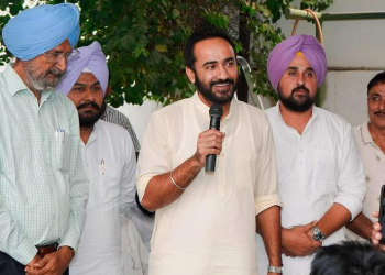 …ਬਾਠ ਮੇਰੀਆਂ ਲੇਲ੍ਹੜੀਆਂ ਕੱਢਦਾ ਹੁੰਦਾ ਸੀ…ਜੇ ਮੈਂ ਬੋਲਿਆ ਤਾਂ ਬਹੁਤਿਆਂ ਨੂੰ ਲੁਕਣ ਲਈ ਜਗ੍ਹਾ ਨਹੀਂ ਲੱਭਣੀ…ਮੀਤ ਹੇਅਰ