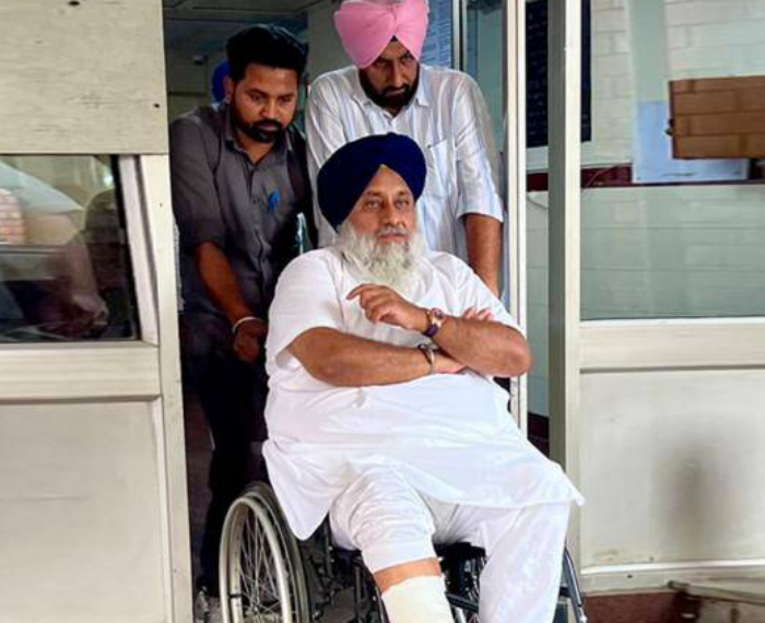 Breaking news…ਸੁਖਬੀਰ ਸਿੰਘ ਬਾਦਲ ਹਾਦਸੇ ਦਾ ਸ਼ਿਕਾਰ, ਪੈਰ ਦੀ ਹੱਡੀ ਟੁੱਟੀ….!