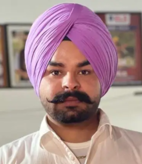 ਬਰਨਾਲਾ ‘ਚ ਨੌਜਵਾਨ ਸਰਪੰਚ ਦਾ ਬੇਰਹਿਮੀ ਨਾਲ ਕਤਲ…ਨਸ਼ਾ ਤਸਕਰਾਂ ‘ਤੇ ਦੋਸ਼….!