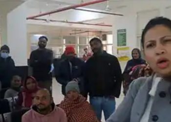 …ਜਦ ਮਹਿਲਾ ਡਾਕਟਰ ਨੇ AAP MLA ਨੂੰ ਦਿੱਤਾ ਠੋਕਵਾਂ ਜਵਾਬ….ਮੈਂ 9 ਵਜੇ ਸੱਜ ਧੱਜ ਕੇ ਨਹੀਂ ਆ ਸਕਦੀ ਮੈਂ ਤਾਂ ਇਵੇਂ ਹੀ ਲੇਟ ਆਵਾਂਗੀ…!