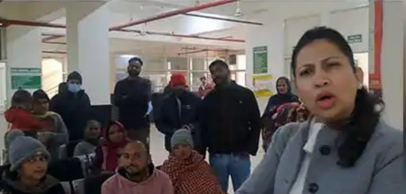 …ਜਦ ਮਹਿਲਾ ਡਾਕਟਰ ਨੇ AAP MLA ਨੂੰ ਦਿੱਤਾ ਠੋਕਵਾਂ ਜਵਾਬ….ਮੈਂ 9 ਵਜੇ ਸੱਜ ਧੱਜ ਕੇ ਨਹੀਂ ਆ ਸਕਦੀ ਮੈਂ ਤਾਂ ਇਵੇਂ ਹੀ ਲੇਟ ਆਵਾਂਗੀ…!