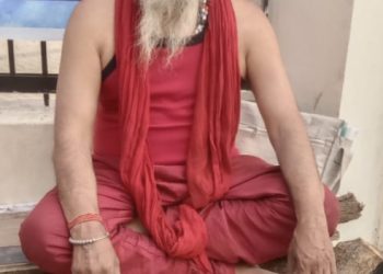 CMO ਦਫਤਰ ਅੱਗੇ ਲੱਕੜਾਂ ਦੀ ਚਿਖਾ ‘ਤੇ ਬੈਠ ਕੇ ਪ੍ਰਦਰਸ਼ਨ ਕਰ ਰਹੇ ਸਿਹਤ ਵਿਭਾਗ ਦੇ ਸਾਬਕਾ ਮੁਲਾਜ਼ਮ ਦਾ ਡੀਸੀ ਨੇ ਲਿਆ ਨੋਟਿਸ… ਅਧਿਕਾਰੀਆਂ ਨੂੰ ਦਿੱਤੇ ਸੁਣਵਾਈ ਦੇ ਹੁਕਮ