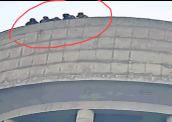 CM ਭਗਵੰਤ ਮਾਨ ਦੇ ਸ਼ਹਿਰ ਵਿੱਚ 6 ਕੁੜੀਆਂ ਪਾਣੀ ਵਾਲੀ ਟੈਂਕੀ ‘ਤੇ ਚੜੀਆਂ…ਪ੍ਰਸ਼ਾਸਨ ਨੂੰ ਹੱਥਾਂ ਪੈਰਾਂ ਦੀ ਪਈ