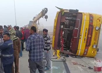 ਬਰਨਾਲਾ ਵਿਖੇ ਕਿਸਾਨਾਂ ਨਾਲ ਭਰੀ ਬੱਸ ਪਲਟੀ…ਤਿੰਨ ਕਿਸਾਨਾਂ ਦੀ ਮੌਤ ਤੇ 35 ਤੋਂ ਵਧੇਰੇ ਸਖ਼ਤ ਜ਼ਖਮੀ