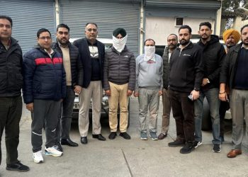 ਇੱਕ ਲੱਖ ਰੁਪਏ ਲੈ ਲਿਆ…ਨਕਸ਼ਾ ਫੇਰ ਵੀ ਪਾਸ ਨਹੀਂ ਕੀਤਾ…50 ਹਜ਼ਾਰ ਹੋਰ ਮੰਗ ਲਏ ਤੇ ਫਿਰ ਵਿਜੀਲੈਂਸ ਨੇ ਦੋ ਜਣੇ ਚੁੱਕ ਲਏ ਟ੍ਰੈਪ ਲਗਾ ਕੇ…!