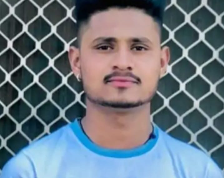 ਪਿੰਡ ਪੱਖੋਕੇ ਵਿਖੇ ਨੌਜਵਾਨ ਦੀ ਭੇਦਭਰੇ ਹਾਲਾਤਾਂ ‘ਚ ਲਾਸ਼ ਮਿਲੀ…ਦੋਸਤ ਗੱਡੀ ‘ਚ ਲਾਸ਼ ਸੁੱਟ ਕੇ ਹੋਏ ਫਰਾਰ…ਪਰਿਵਾਰ ਦਾ ਦੋਸ਼