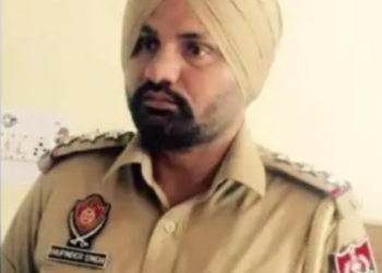 ਚੈੱਕ ਪੋਸਟ ‘ਤੇ ਡਿਊਟੀ ਦੌਰਾਨ ਸੁੱਤੇ ਪਏ ਇੰਸਪੈਕਟਰ ਨੂੰ ਐਸਐਸਪੀ ਨੇ ਕੀਤਾ ਮੁਅੱਤਲ