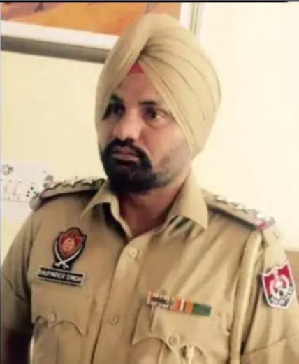 ਚੈੱਕ ਪੋਸਟ ‘ਤੇ ਡਿਊਟੀ ਦੌਰਾਨ ਸੁੱਤੇ ਪਏ ਇੰਸਪੈਕਟਰ ਨੂੰ ਐਸਐਸਪੀ ਨੇ ਕੀਤਾ ਮੁਅੱਤਲ