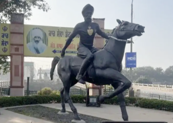 …ਪਹਿਲਾਂ ਸ਼ੇਰ ਦੀ ਪੂਛ ਵੱਢ ਕੇ ਲੈ ਗਿਆ ਕੋਈ..ਹੁਣ ਘੋੜੇਵਾਲਾ ਬੁੱਤ ਚੋਰੀ ਹੋ ਗਿਆ…!