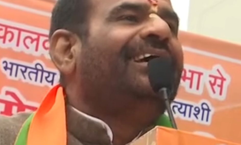 ਮੁੱਖ ਮੰਤਰੀ ਆਤਿਸ਼ੀ ਦਿੱਲੀ ਦੀਆਂ ਸੜਕਾਂ ‘ਤੇ ਹਿਰਨੀ ਵਾਂਗ ਘੁੰਮ ਰਹੀ ਹੈ…BJP ਆਗੂ ਦੀ ਵਿਗੜੀ ਜ਼ੁਬਾਨ