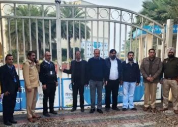 Flash News…ਇੱਕ ਵੱਡੇ ਪ੍ਰਾਈਵੇਟ ਸਕੂਲ ਨੂੰ ਬੈਂਕ ਨੇ ਕੀਤਾ ਸੀਲ…ਨਹੀਂ ਮੋੜਿਆ 8.50 ਕਰੋੜ ਦਾ ਕਰਜ਼ਾ…500 ਬੱਚਿਆਂ ਦਾ ਭਵਿੱਖ ਲਟਕਿਆ