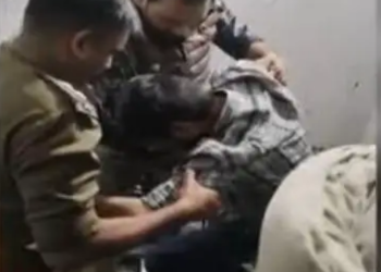 ਸਾਵਧਾਨ ! ਮੋਹਾਲੀ ‘ਚ ਲਿਫ਼ਟ ਚ ਫਸ ਗਏ 9 ਵਿਅਕਤੀ…ਕਈ ਜਣੇ ਹੋ ਗਏ ਬੇਹੋਸ਼